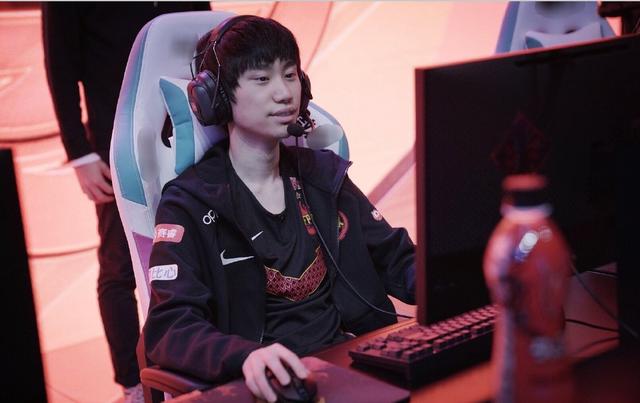 他的身价随 他的身价随