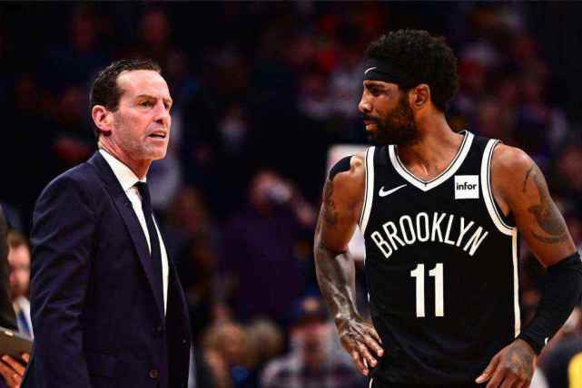 形成了鲜明 形成了鲜明