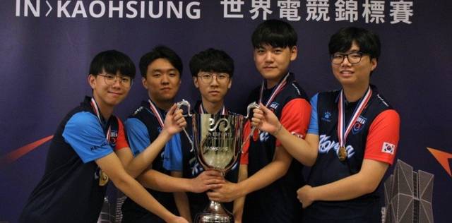 快船队通过 快船队通过