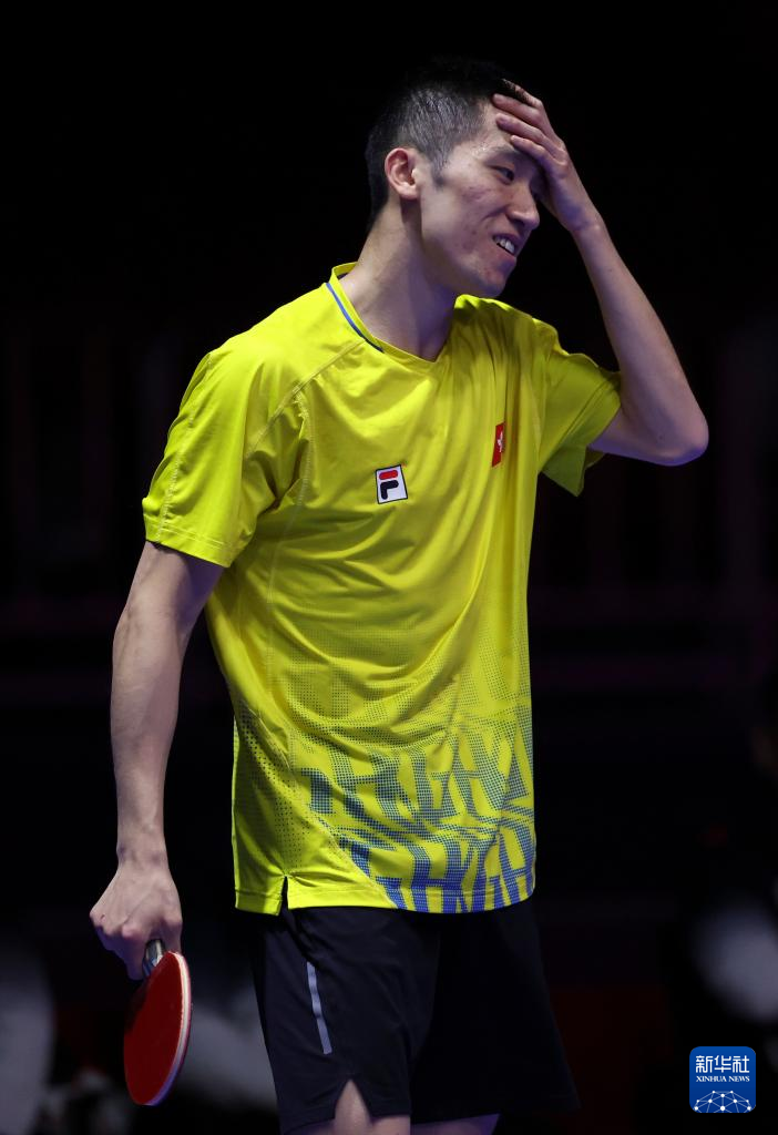 LPL比赛出现诡异事件，IG决胜局推基地时，直播间出现女性哭声